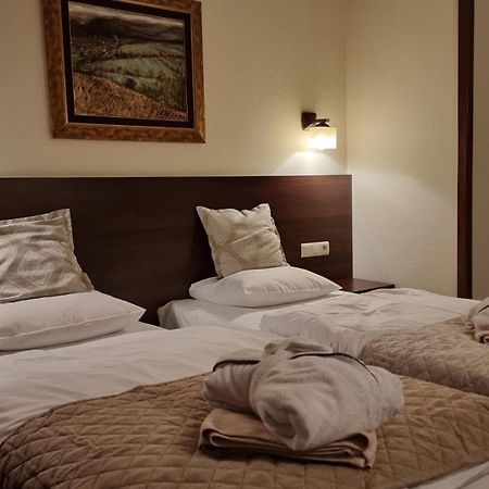 Hotel Nad Przelomem Sromowce Nizne Ngoại thất bức ảnh