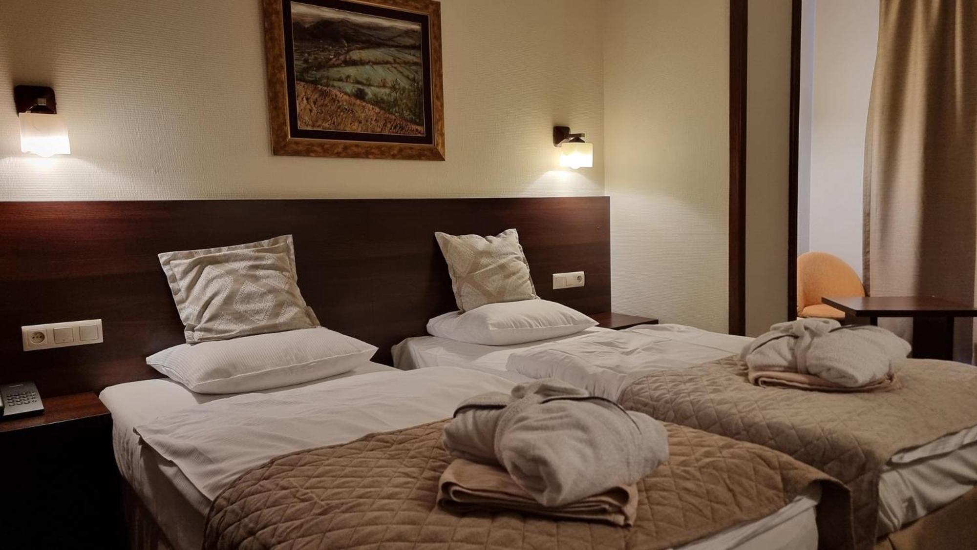 Hotel Nad Przelomem Sromowce Nizne Ngoại thất bức ảnh