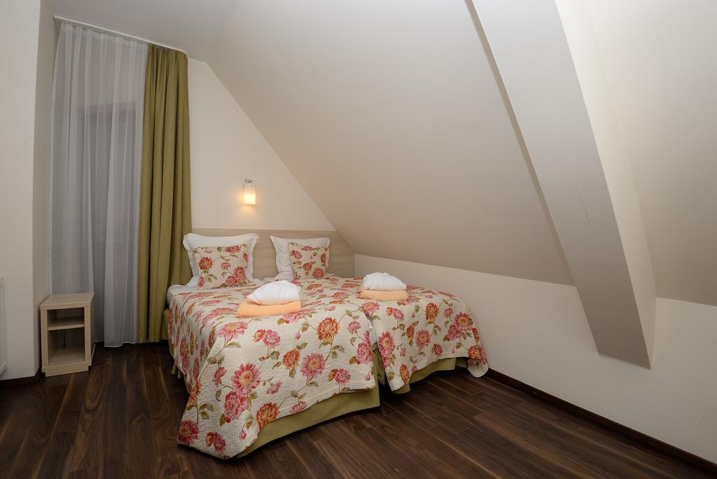 Hotel Nad Przelomem Sromowce Nizne Phòng bức ảnh